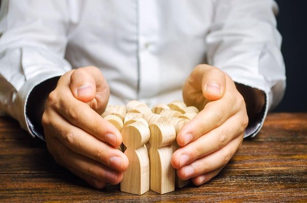 Quelle routine de soins adopter pour protéger votre peau contre la pollution urbaine?