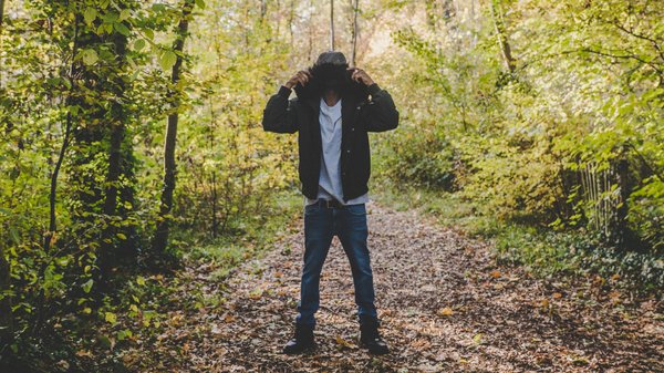 Quelles matières de manteau d'hiver sont les meilleures pour une silhouette en X?