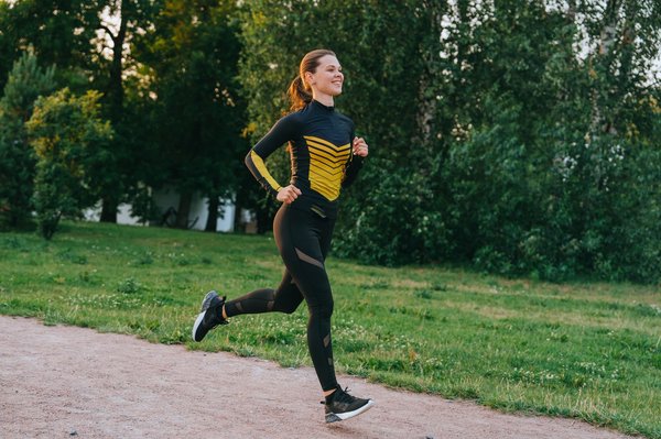 Comment choisir des vêtements de sport élégants pour les femmes qui veulent rester chic en faisant de l'exercice ?